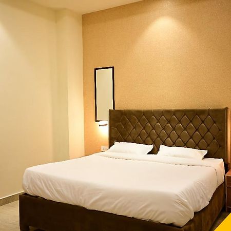 Hotel Kapson Palace 바레일리 외부 사진
