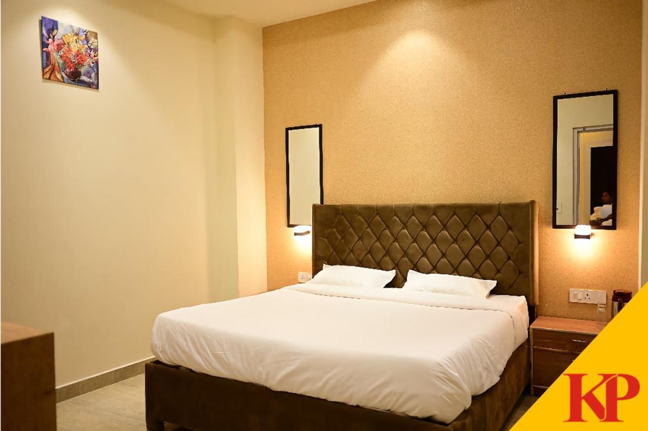 Hotel Kapson Palace 바레일리 외부 사진